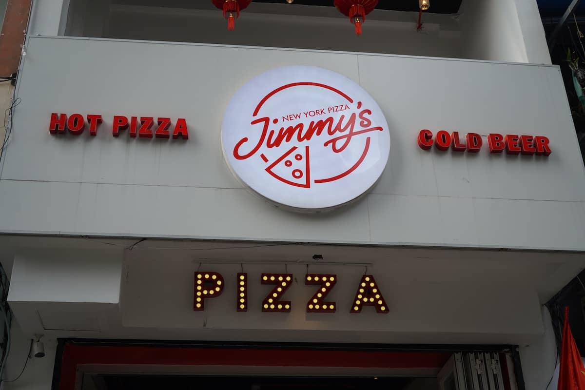 Jimmy's D1 Exterior Front